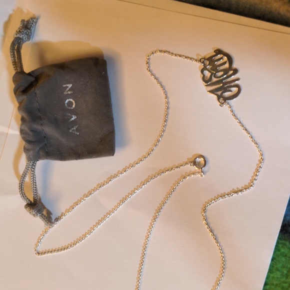 2/15$ Avon 925 Signed Mom Necklace with Cute Avon Bag - Picture 6 of 11